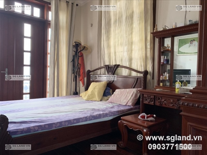 Biệt thự ven sông sài gòn