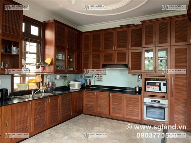 Biệt thự ven sông sài gòn