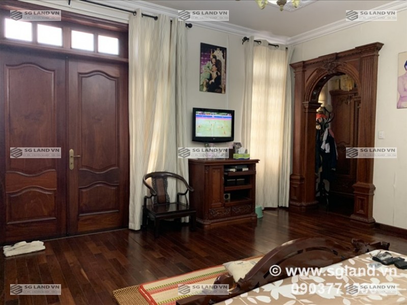 Biệt thự ven sông sài gòn
