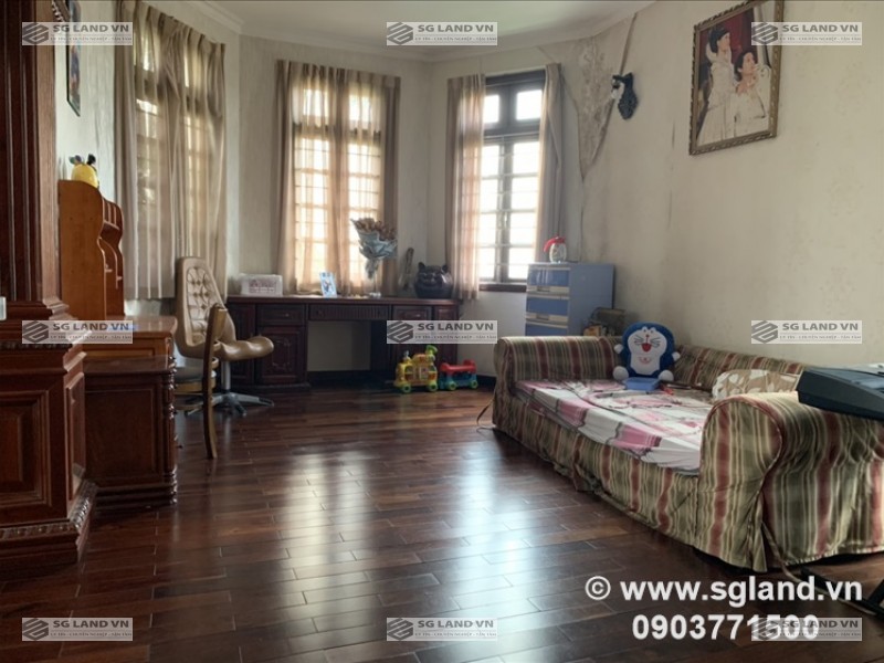 Biệt thự ven sông sài gòn