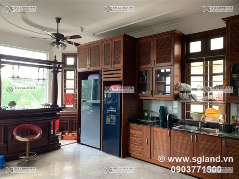 Biệt thự ven sông sài gòn